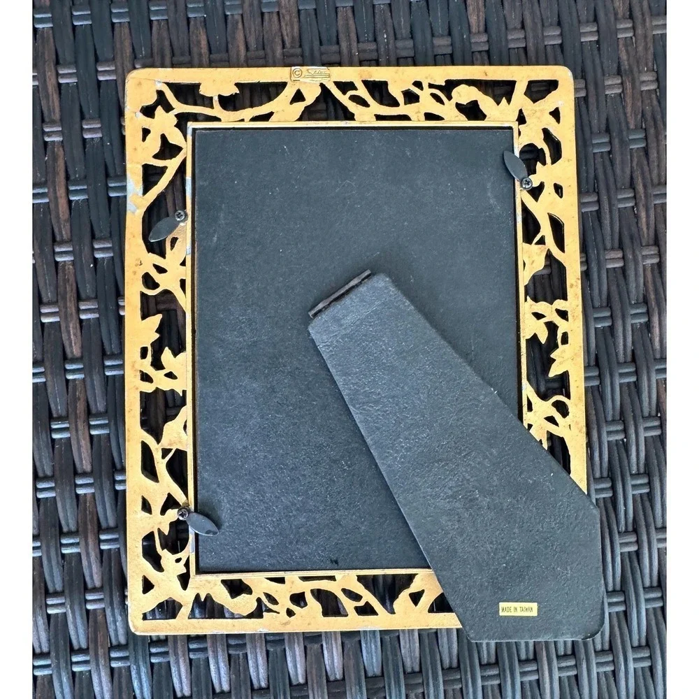 Vintage 7x5 Ornate Metal Ivy Frame, Cottagecore Botanical Tabletop Decor